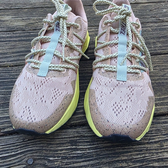 New Balance Tektrel Womens Hiking Sneakers - Picture 7 of 10